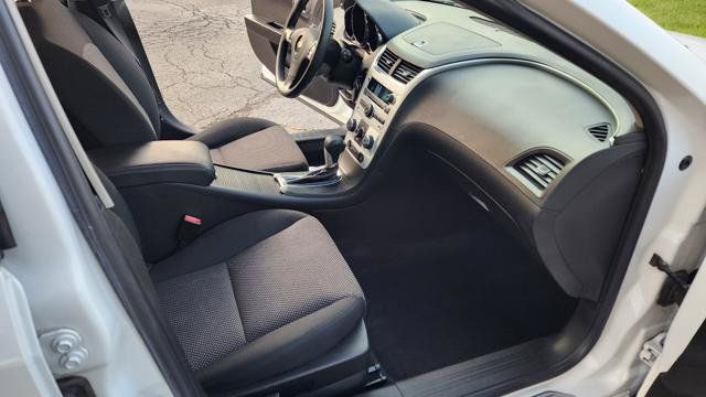 Used 2012 Chevrolet Malibu LT FWD image 13