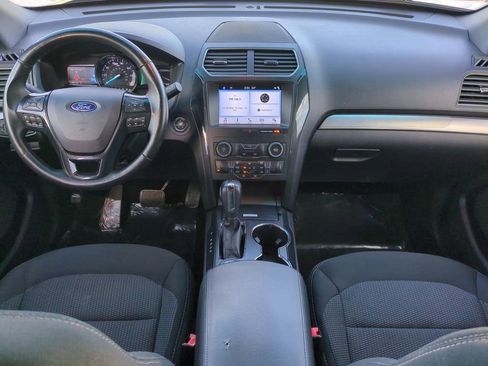 Used 2019 Ford Explorer XLT w/ Equipment Group 201A image 8