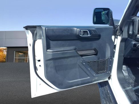 Used 2025 Ford Bronco Outer Banks image 14