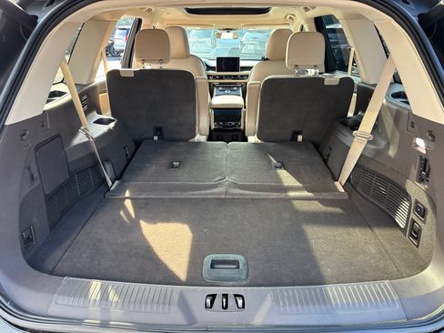 Used 2021 Lincoln Aviator Reserve w/ Equipment Group 201A AWD/4WD image 9