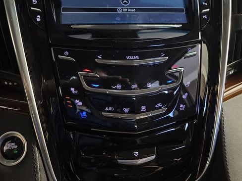 Used 2019 Cadillac Escalade Premium Luxury AWD/4WD image 21