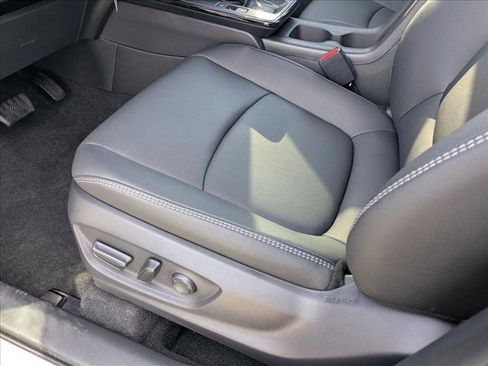 New 2026 Toyota Corolla Cross XLE image 4