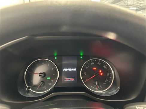 Used 2019 Toyota RAV4 XLE w/ Carpet Mat Package image 22