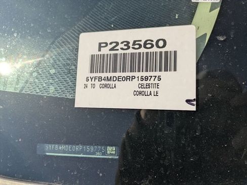 Used 2025 Toyota Corolla LE image 33