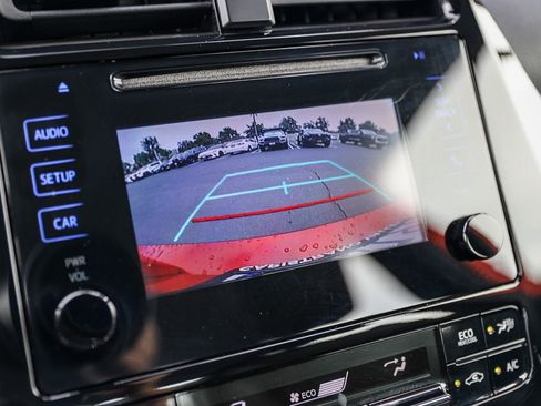 Used 2019 Toyota Prius XLE AWD/4WD image 23