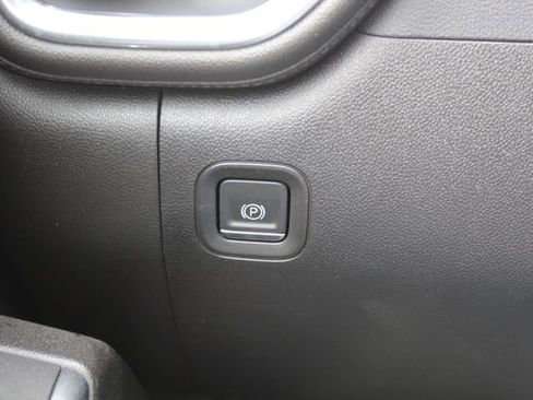 Used 2021 Chevrolet Silverado 1500 RST AWD/4WD image 27