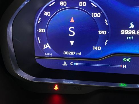 Used 2023 Chevrolet Tahoe RST w/ Luxury Package image 21