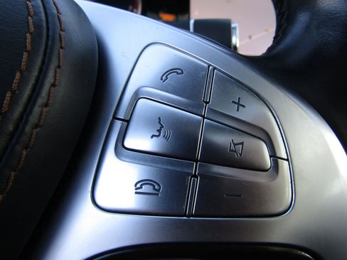 Used 2014 Mercedes-Benz S 550 Sedan w/ Sport Package w/ Sport Package image 35