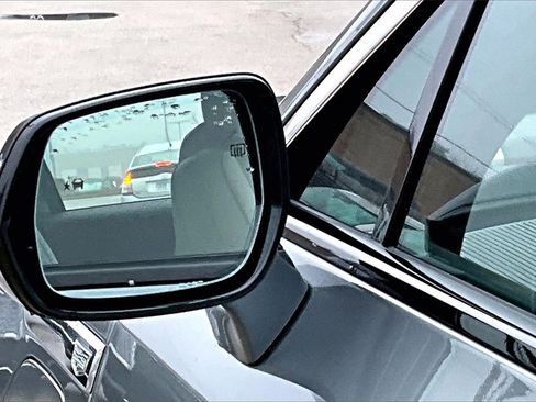 Used 2026 Cadillac Vistiq Luxury image 13