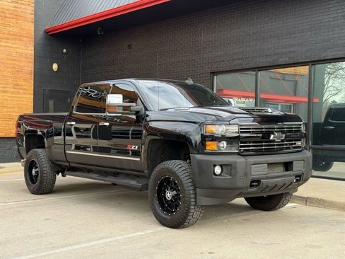 Used 2019 Chevrolet Silverado 2500 LTZ w/ Duramax Plus Package image 12