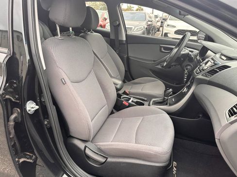 Used 2016 Hyundai Elantra SE image 17