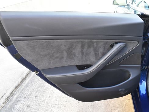 Used 2018 Tesla Model 3 Long Range image 24