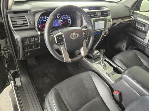 Used 2015 Toyota 4Runner SR5 image 16