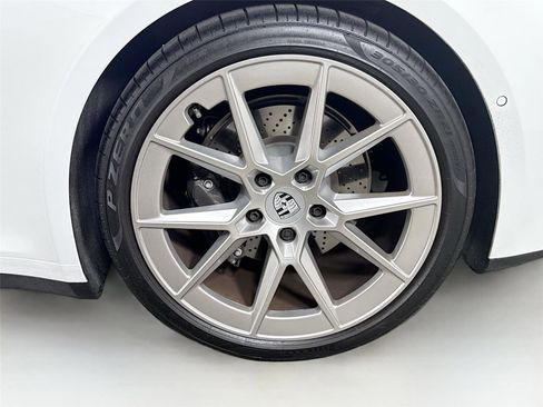 Used 2025 Porsche 911 Carrera image 22