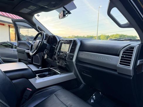 Used 2017 Ford F250 Lariat w/ Chrome Package AWD/4WD image 13