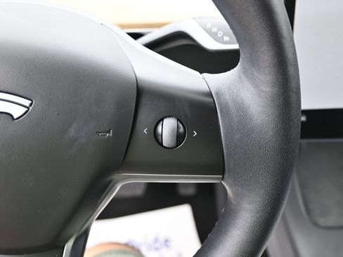 Used 2023 Tesla Model Y Long Range AWD/4WD image 19