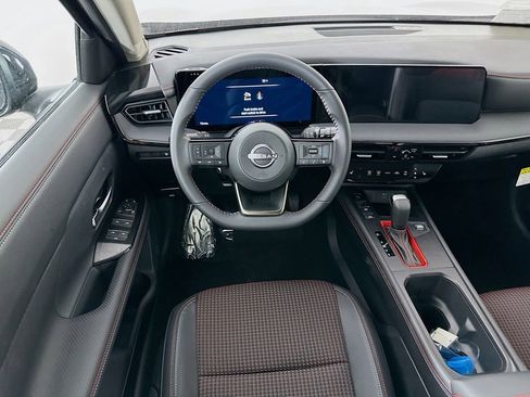 New 2026 Nissan Kicks SR w/ Cold Weather Package image 29