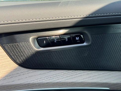New 2026 Volvo XC90 B6 Plus w/ Protection Package Premier image 17