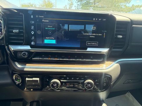 Used 2023 Chevrolet Silverado 1500 LT Trail Boss w/ LT Trail Boss Premium Package AWD/4WD image 30