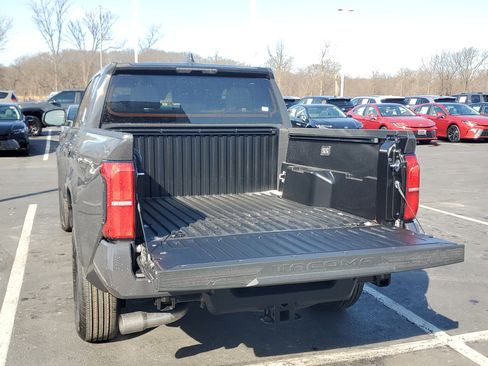 New 2026 Toyota Tacoma SR5 image 8