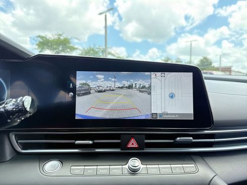 Used 2024 Hyundai Elantra SEL FWD image 24