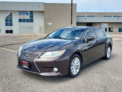 Used 2013 Lexus ES 300h w/ Premium Pkg FWD image 7