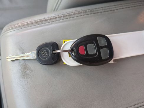 Used 2006 Buick Lucerne CXL w/ Luxury Package image 33