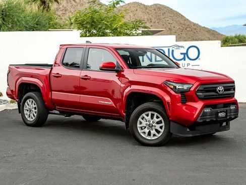 Used 2024 Toyota Tacoma SR5 image 4