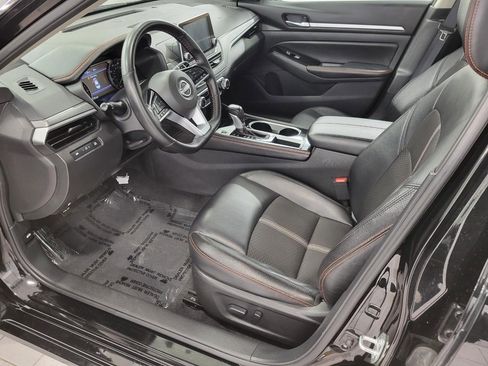 Used 2025 Nissan Altima 2.5 SR image 10