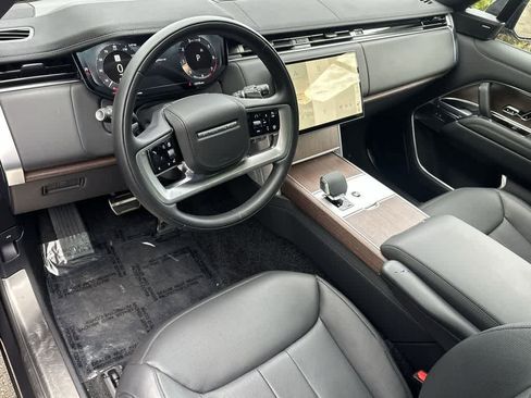 Used 2024 Land Rover Range Rover SE AWD/4WD image 13