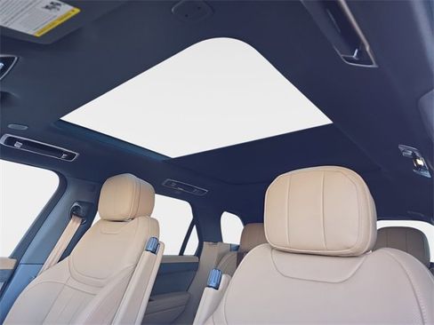 New 2026 Land Rover Range Rover Sport SE image 17