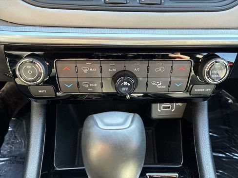 Certified 2025 Jeep Compass Limited AWD/4WD image 15
