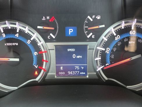 Used 2019 Toyota 4Runner Limited AWD/4WD image 14