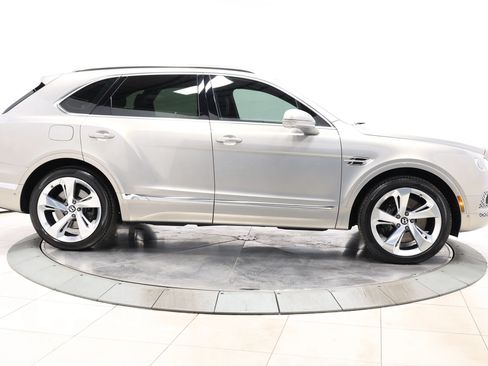 Used 2018 Bentley Bentayga Onyx Edition AWD/4WD image 83