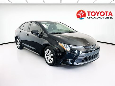 Used 2024 Toyota Corolla LE FWD image 1