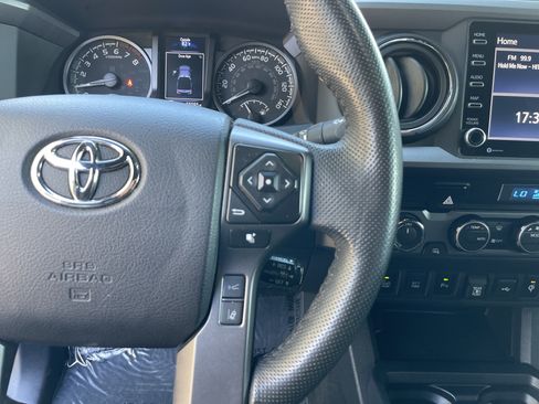 Used 2022 Toyota Tacoma TRD Sport w/ Technology Package AWD/4WD image 19