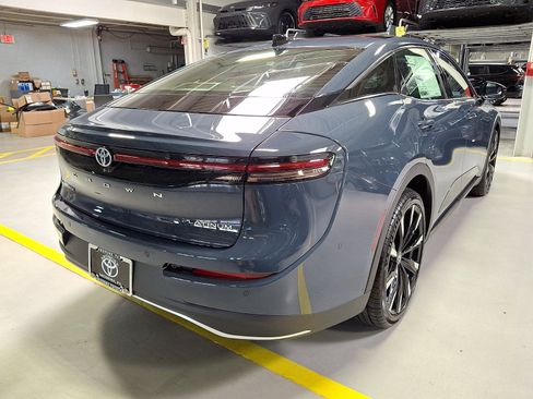 New 2026 Toyota Crown Platinum AWD/4WD image 4