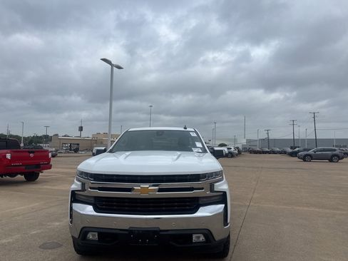 Used 2020 Chevrolet Silverado 1500 LT w/ Convenience Package image 5