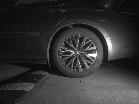 Used 2025 Nissan Altima 2.5 SV image 14