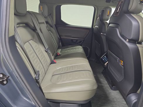 Used 2022 Rivian R1T Adventure AWD/4WD image 22