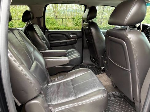 Used 2009 GMC Yukon XL Denali image 25