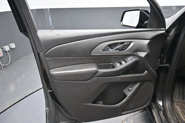 Used 2019 Chevrolet Traverse LT AWD/4WD image 17