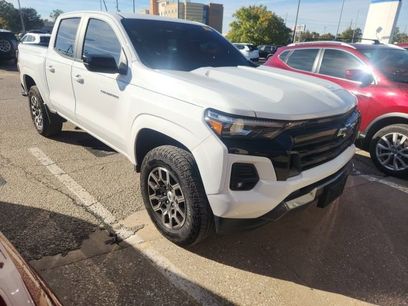 Used 2024 Chevrolet Colorado Z71 w/ Z71 Convenience Package 2