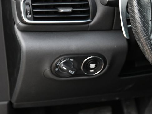 Used 2023 Maserati Levante Modena image 10