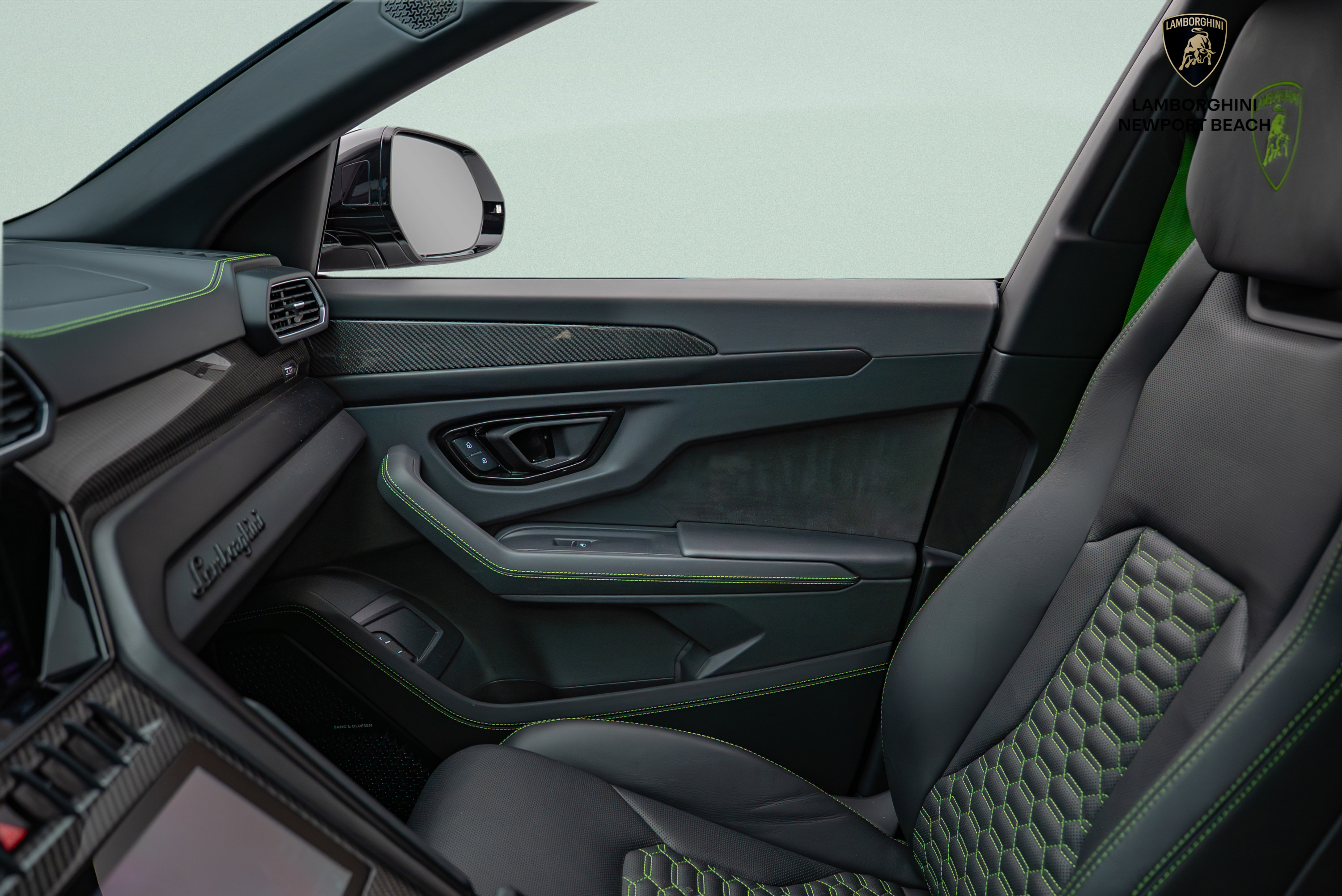 Used 2024 Lamborghini Urus S AWD/4WD image 19