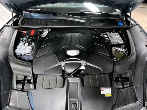 Used 2023 Porsche Cayenne image 37