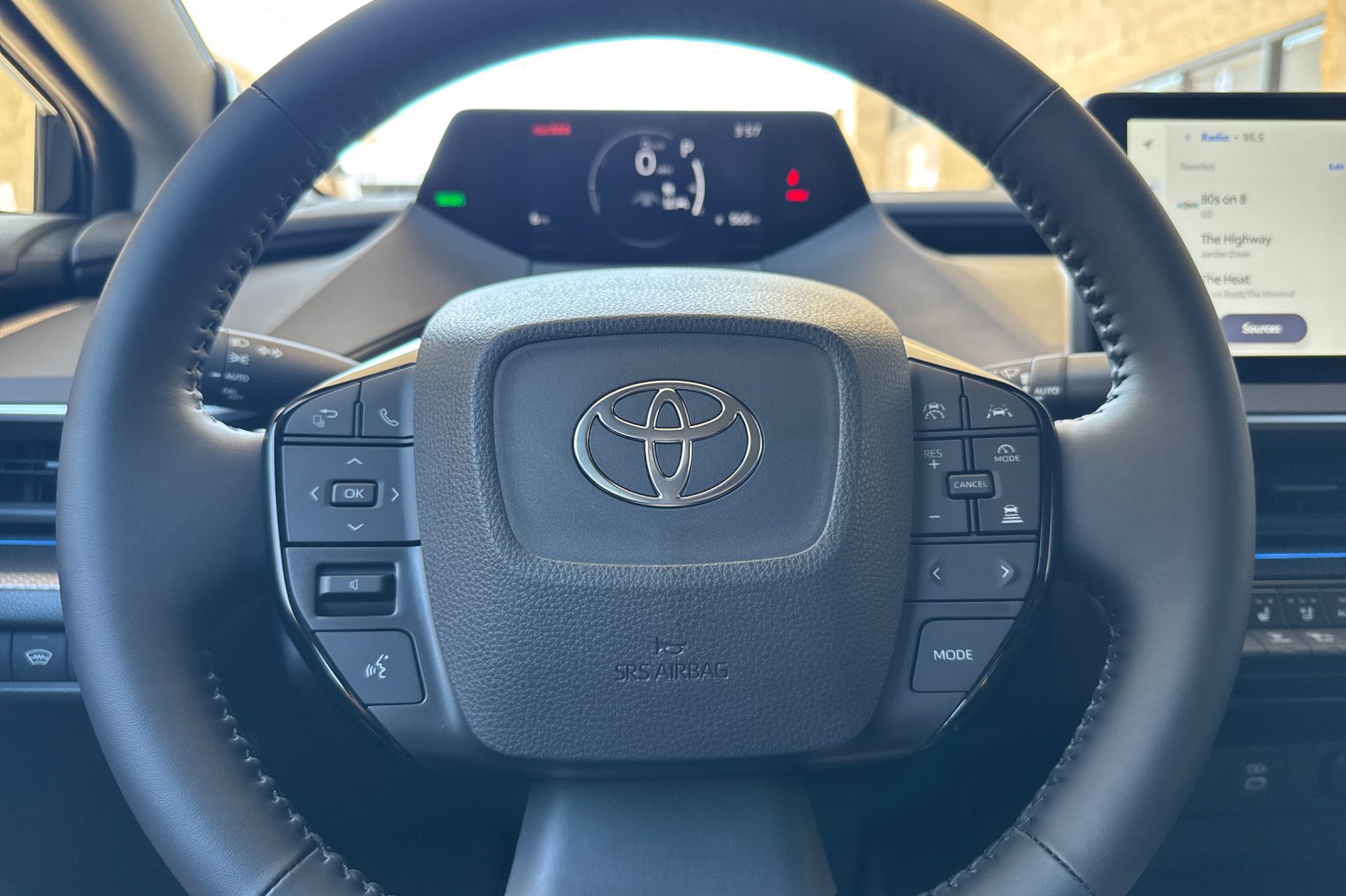 New 2027 Toyota Prius Limited w/ Limited Premium Package FWD image 27