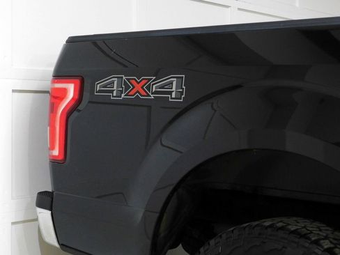 Used 2015 Ford F150 XLT image 10