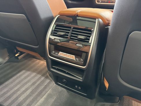 Certified 2024 BMW X7 xDrive40i w/ Executive Package image 54