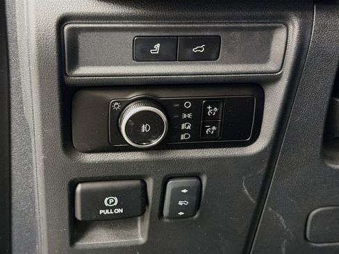 Used 2024 Ford Expedition Max Limited image 12